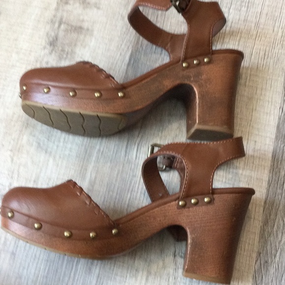 MIA Women's Brown Wood Chunky Platform Clogs Size 7.5 - Picture 8 of 10